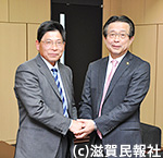 藤井長浜市長と杉本さん写真