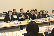 政府と交渉する日本共産党湖南地区議員団ら写真
