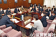 滋賀県に要請する「明るい滋賀県政をつくる会」写真