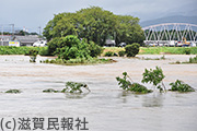 2017年台風で増水した高時川写真