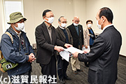 滋賀県に要請する滋賀県平和委員会写真