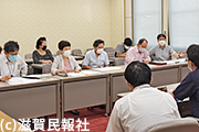 県と協議する滋賀県商工団体連合会写真