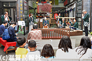 大津祭祭囃子の演奏写真