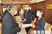 滋賀県議会討論制限の撤回を申し入れる日本共産党県議団写真