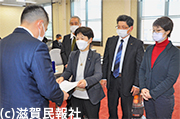 コロナ対策を知事に要望する日本共産党滋賀県議団写真